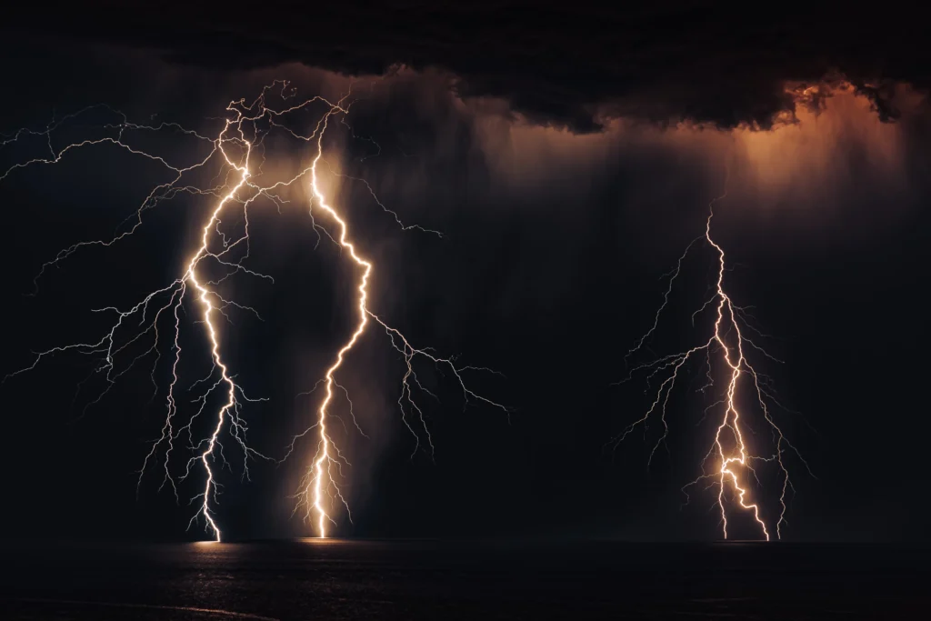 How lightning forms